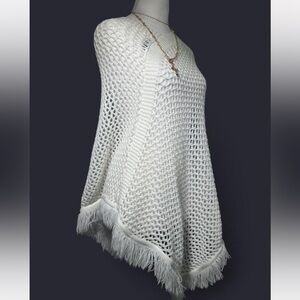Chic White Crochet Open Fringe Poncho